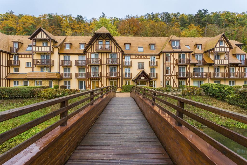 Karma Manoir Des Deux Amants Aparthotel Connelles Bagian luar foto